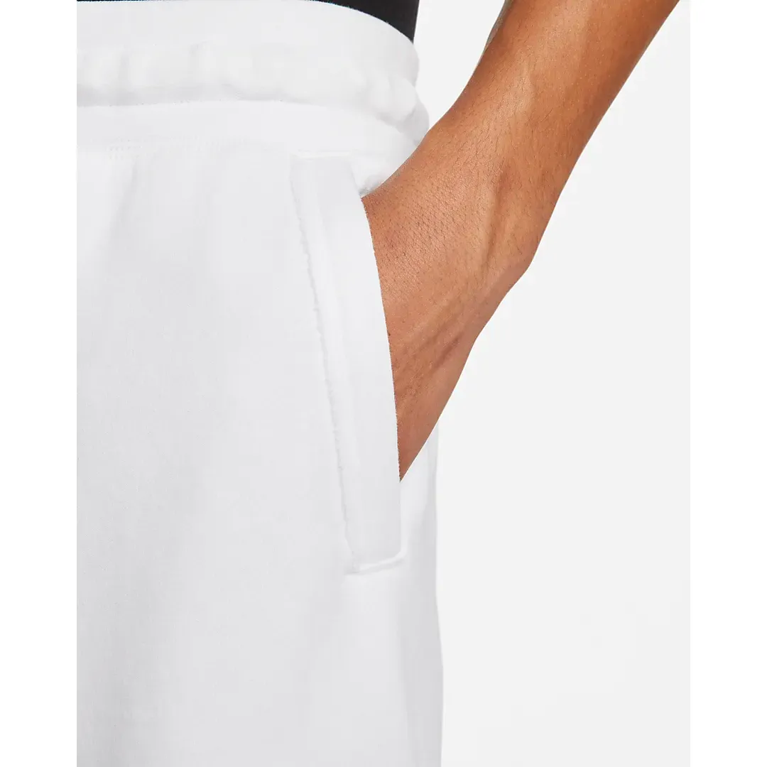 Nike Men's Club Alumni Shorts - White / Black