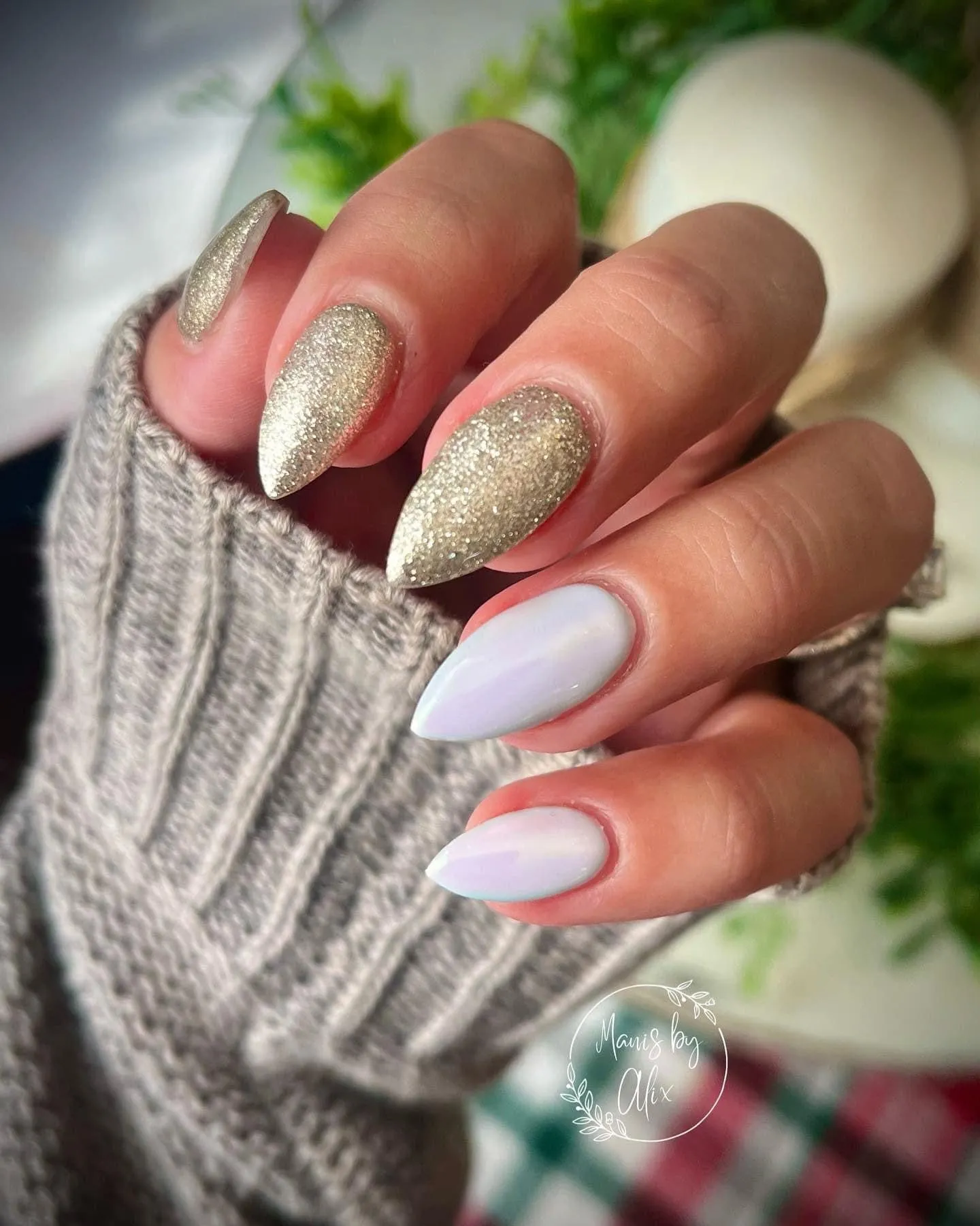 White Gold-Platinum glitter gel