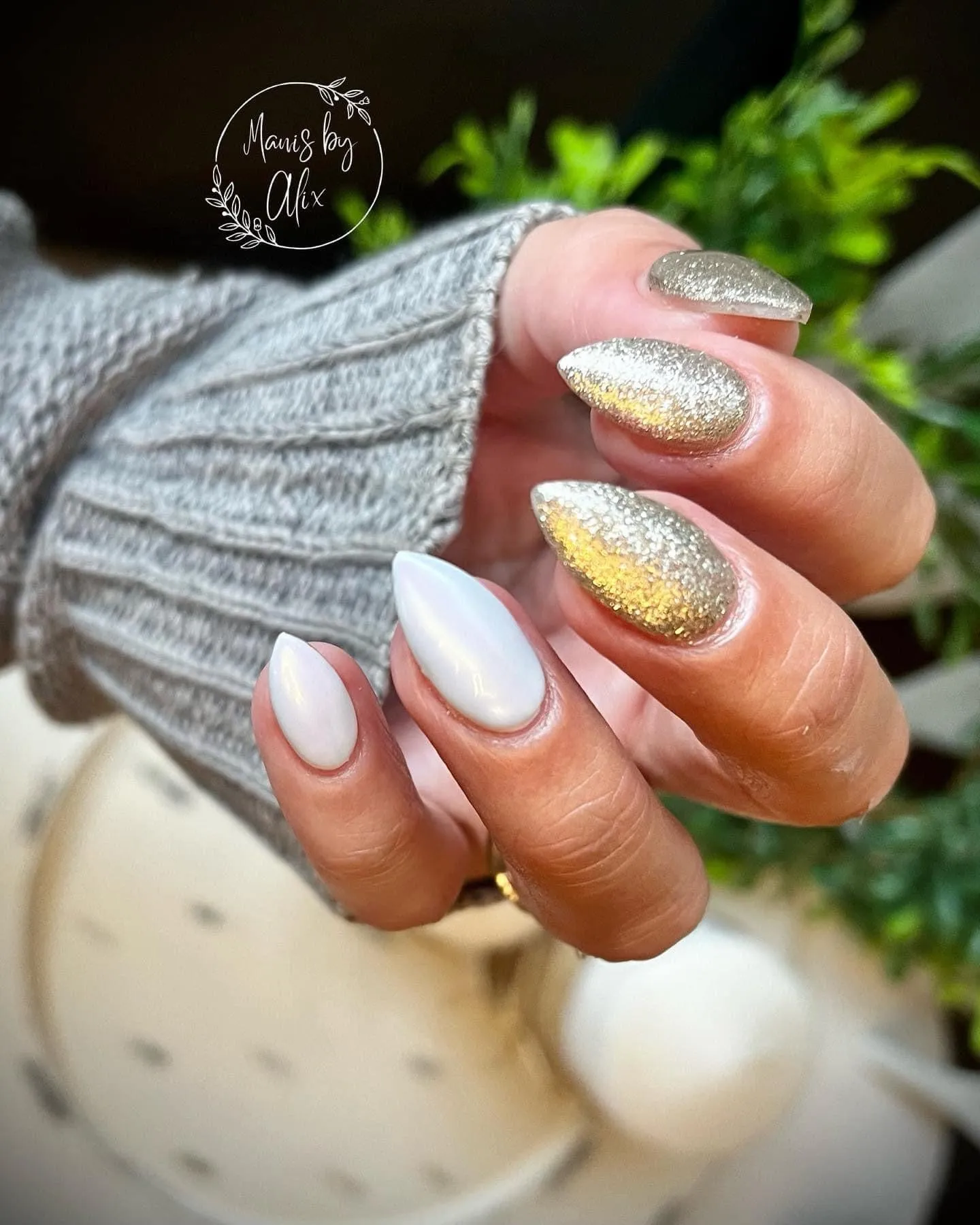 White Gold-Platinum glitter gel