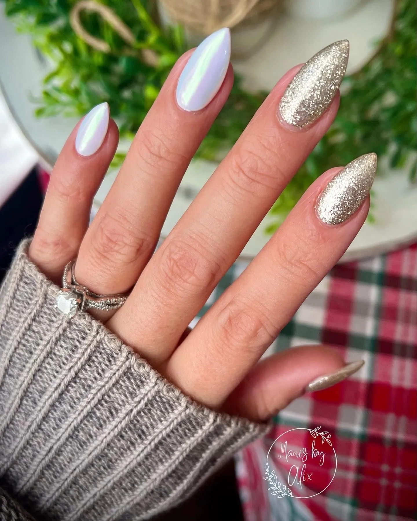 White Gold-Platinum glitter gel